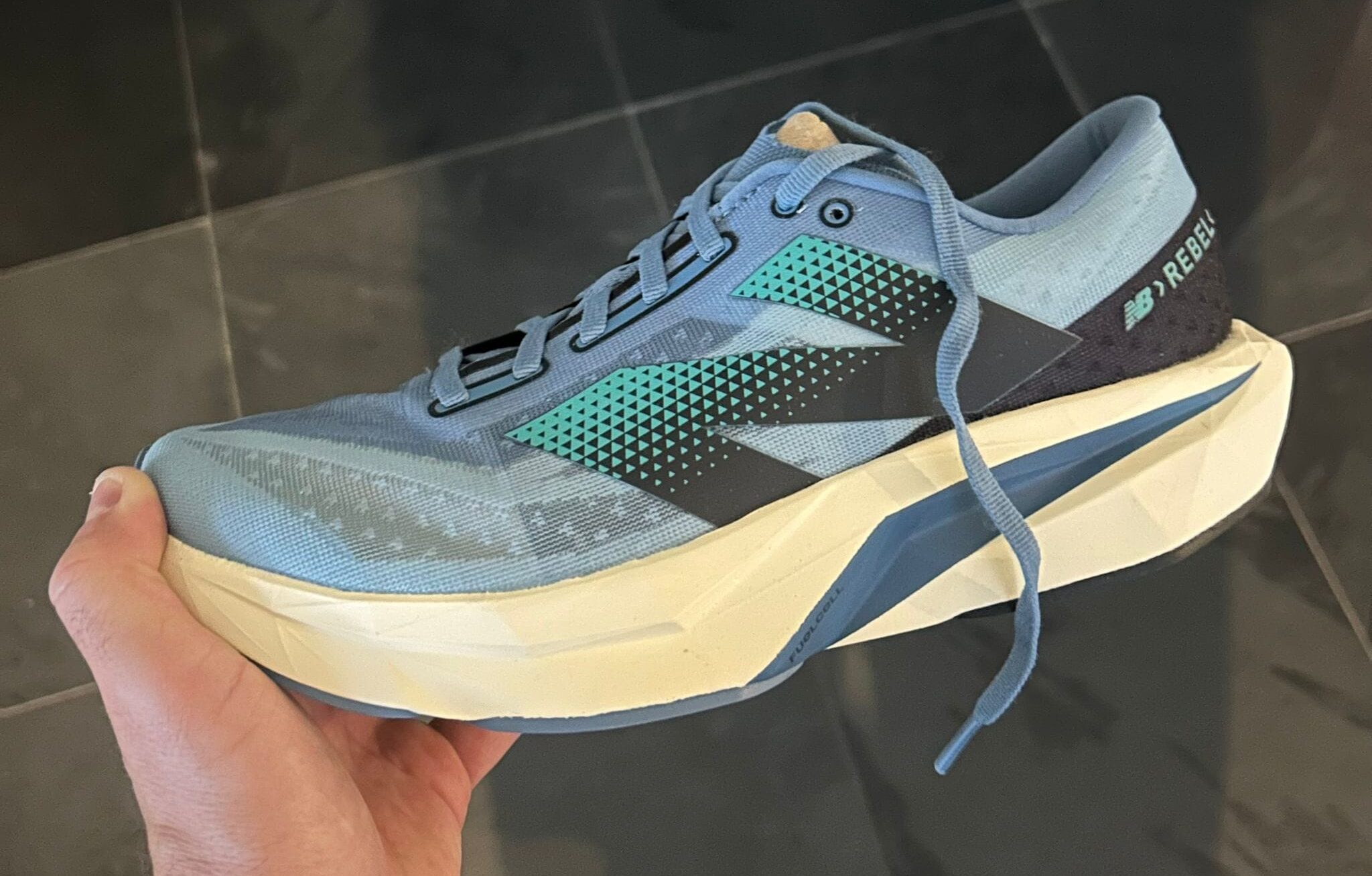 De New Balance Rebel v4